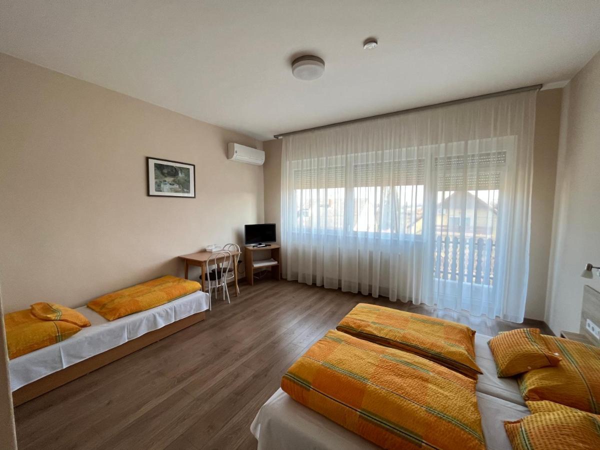 Globus Guesthouse, Vendeghaz Sormás Exterior foto