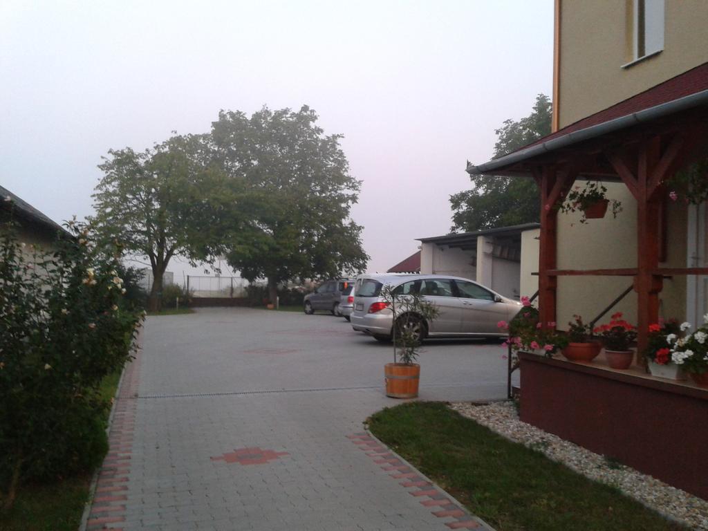 Globus Guesthouse, Vendeghaz Sormás Exterior foto